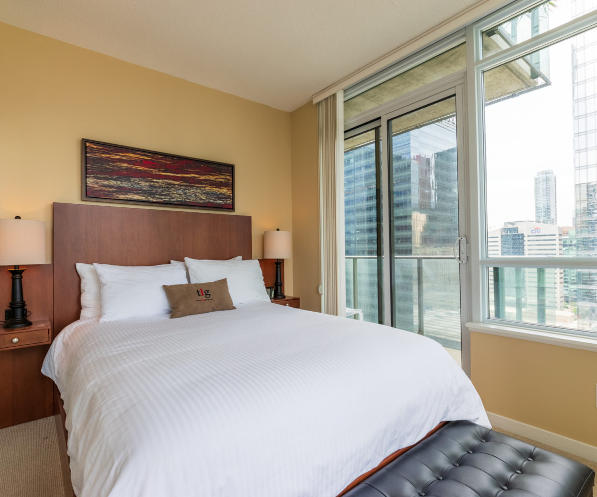 Suite for Rent at Maple Leaf Square Downtown Toronto, Bedroom, White Sheets, Large Window