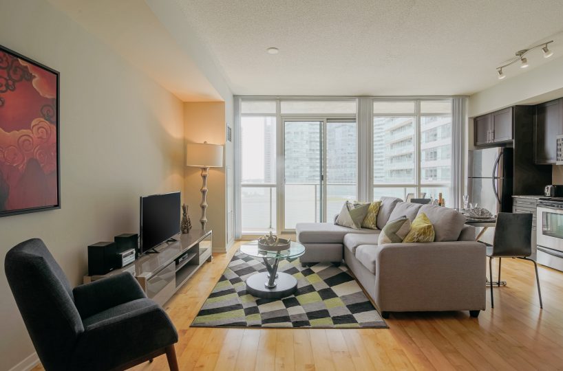 MLS - 65 Bremner Blvd - 1 bedroom - Furnished Suite North Tower