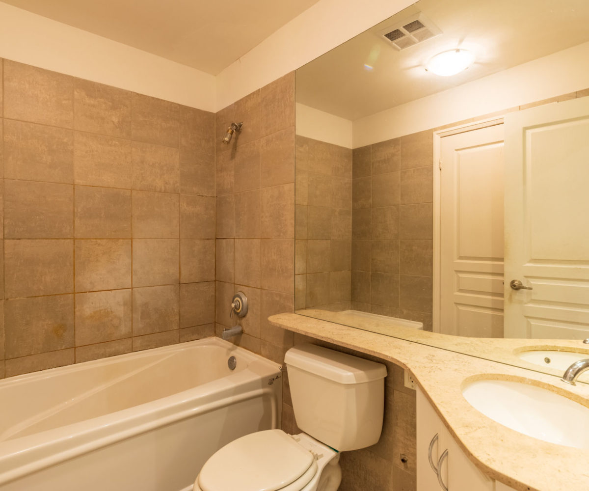 Condo Rental at Elev’n Residences. Toronto, Ontario. Bathroom