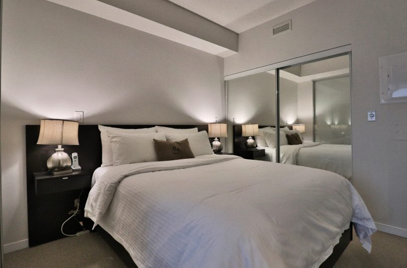 Maple Leaf Square - 65 Bremner Blvd - Furnished 1 Bedroom Suite
