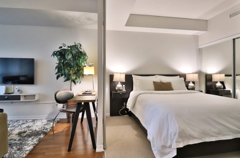 Maple Leaf Square - 65 Bremner Blvd - Furnished 1 Bedroom Suite