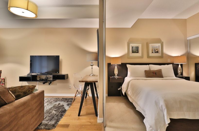 Maple Leaf Square - 65 Bremner Blvd - Furnished 1 Bedroom Suite