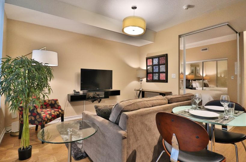 Maple Leaf Square - 65 Bremner Blvd - Furnished 1 Bedroom Suite