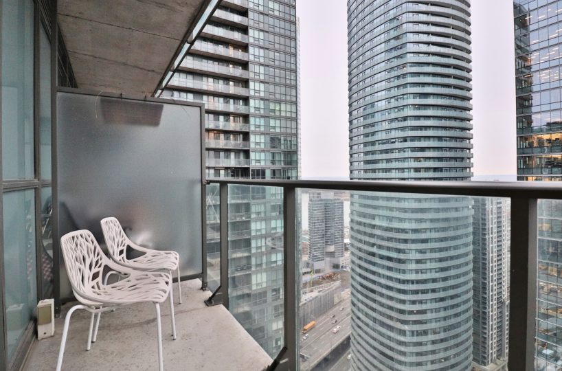 Maple Leaf Square - 65 Bremner Blvd - Furnished 1 Bedroom Suite
