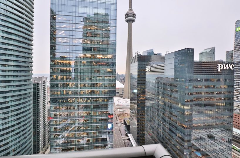 Maple Leaf Square - 65 Bremner Blvd - Furnished 1 Bedroom Suite