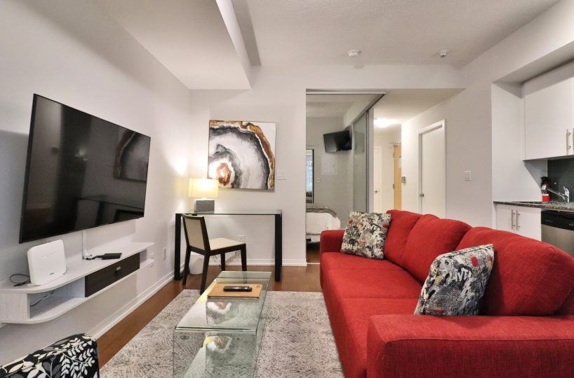 Maple Leaf Square - 65 Bremner Blvd - Furnished 1 Bedroom Suite