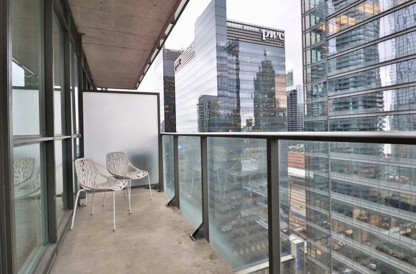 Maple Leaf Square - 65 Bremner Blvd - Furnished 1 Bedroom Suite