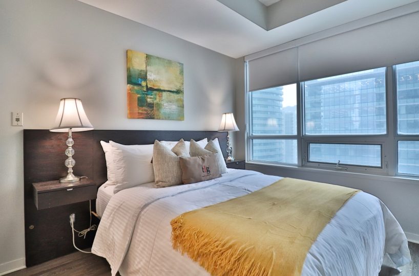 Maple Leaf Square - 65 Bremner - Furnished Two Bedroom Condo