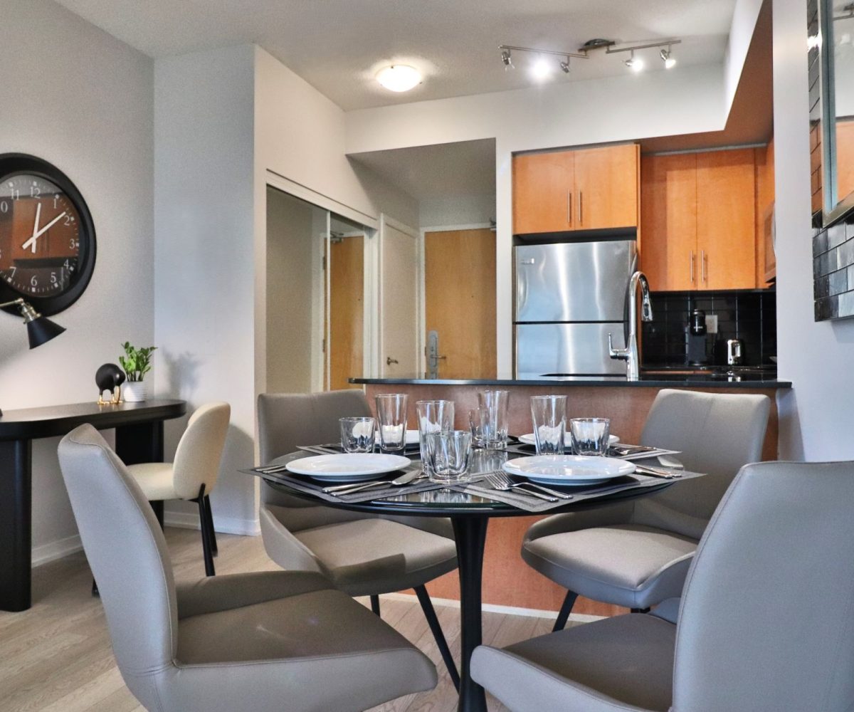 Maple Leaf Square - 65 Bremner Blvd - Furnished Two Bedroom Toronto