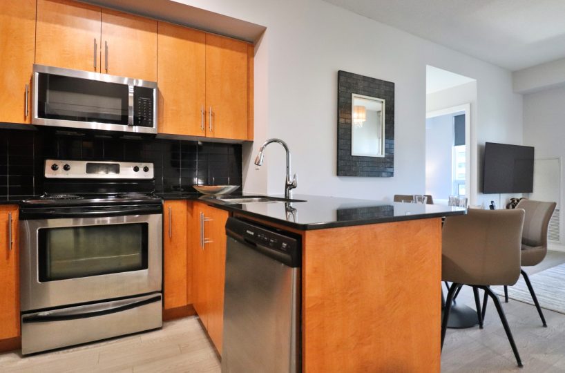 Maple Leaf Square - 65 Bremner Blvd - Furnished Two Bedroom Toronto