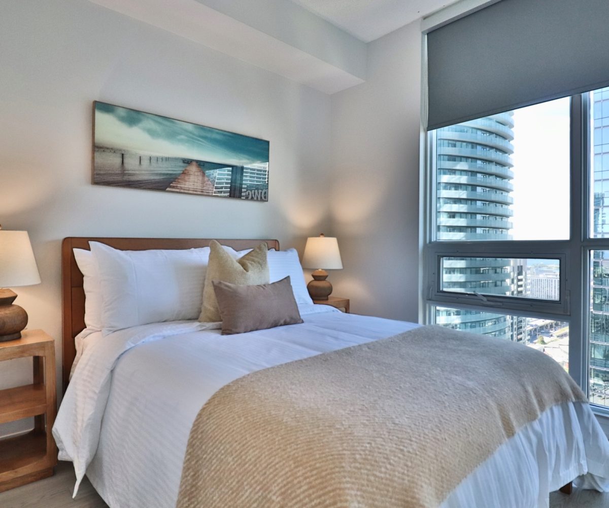 Maple Leaf Square - 65 Bremner Blvd - Furnished Two Bedroom Toronto