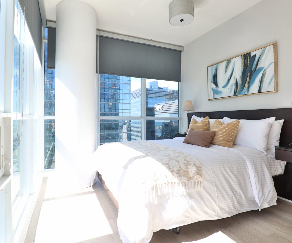 Maple Leaf Square - 65 Bremner Blvd - Furnished Two Bedroom Toronto