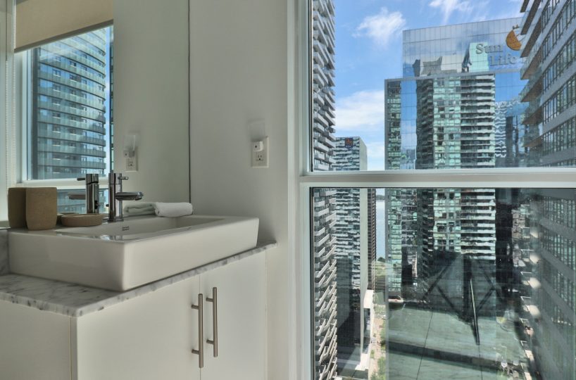 Maple Leaf Square - 65 Bremner Blvd - Furnished Two Bedroom Toronto