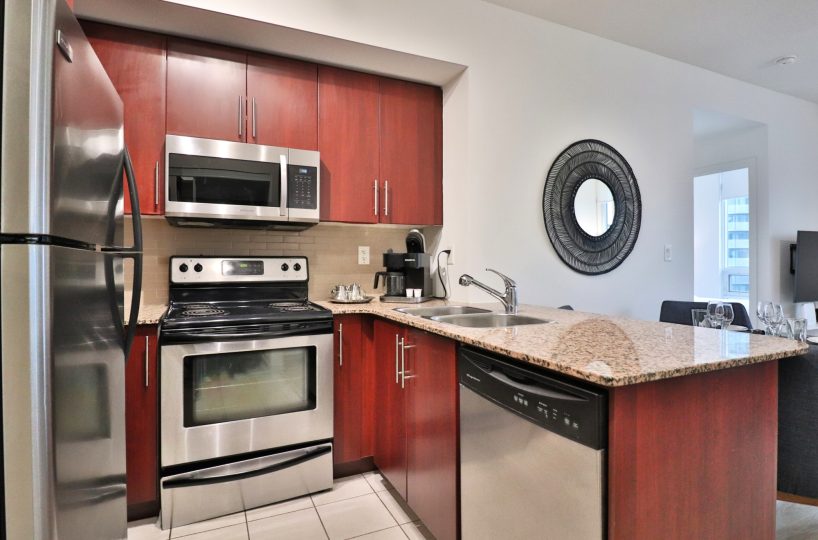 Maple Leaf Square - 65 Bremner Blvd - Furnished Two Bedroom Toronto