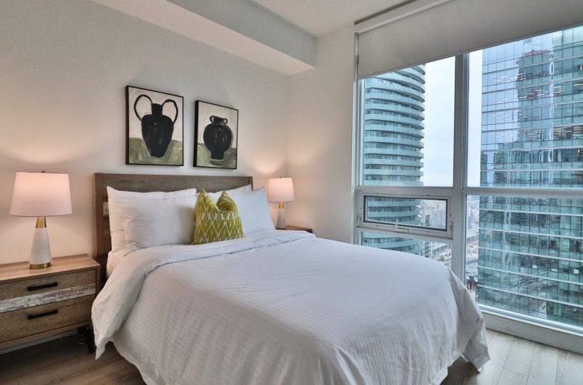 Maple Leaf Square - 65 Bremner Blvd - Furnished Two Bedroom Toronto