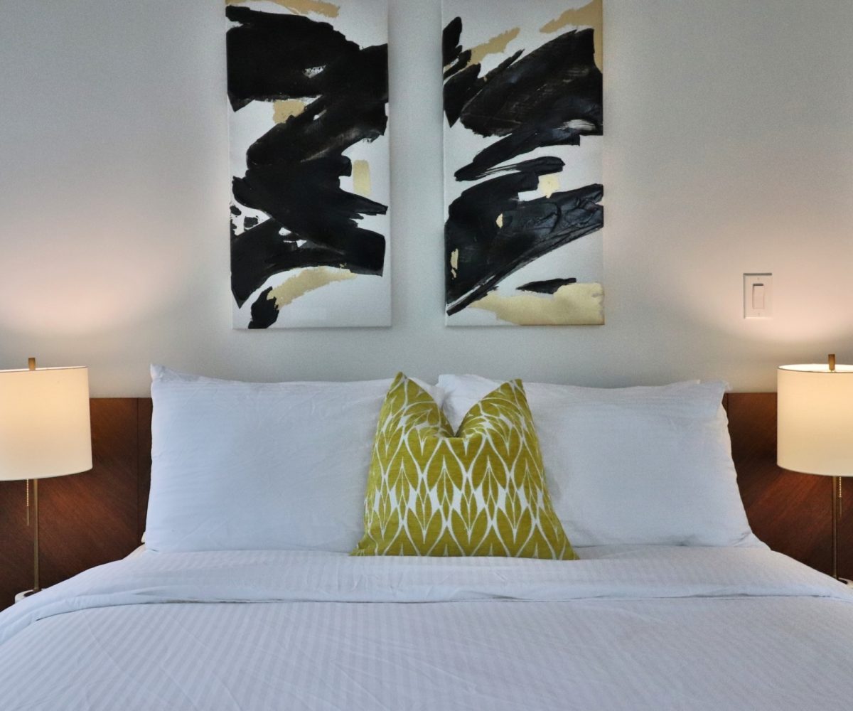 Maple Leaf Square - 65 Bremner Blvd - Furnished Two Bedroom Toronto