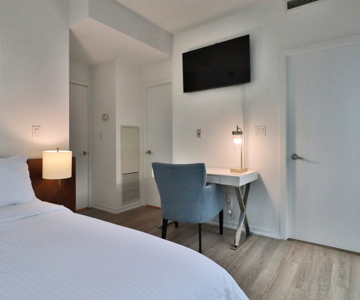 Maple Leaf Square - 65 Bremner Blvd - Furnished Two Bedroom Toronto