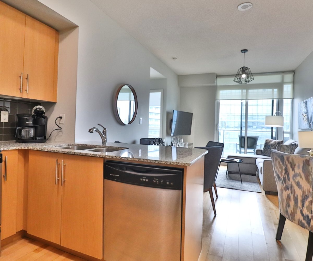 Maple Leaf Square - 65 Bremner Blvd - Furnished Two Bedroom Toronto