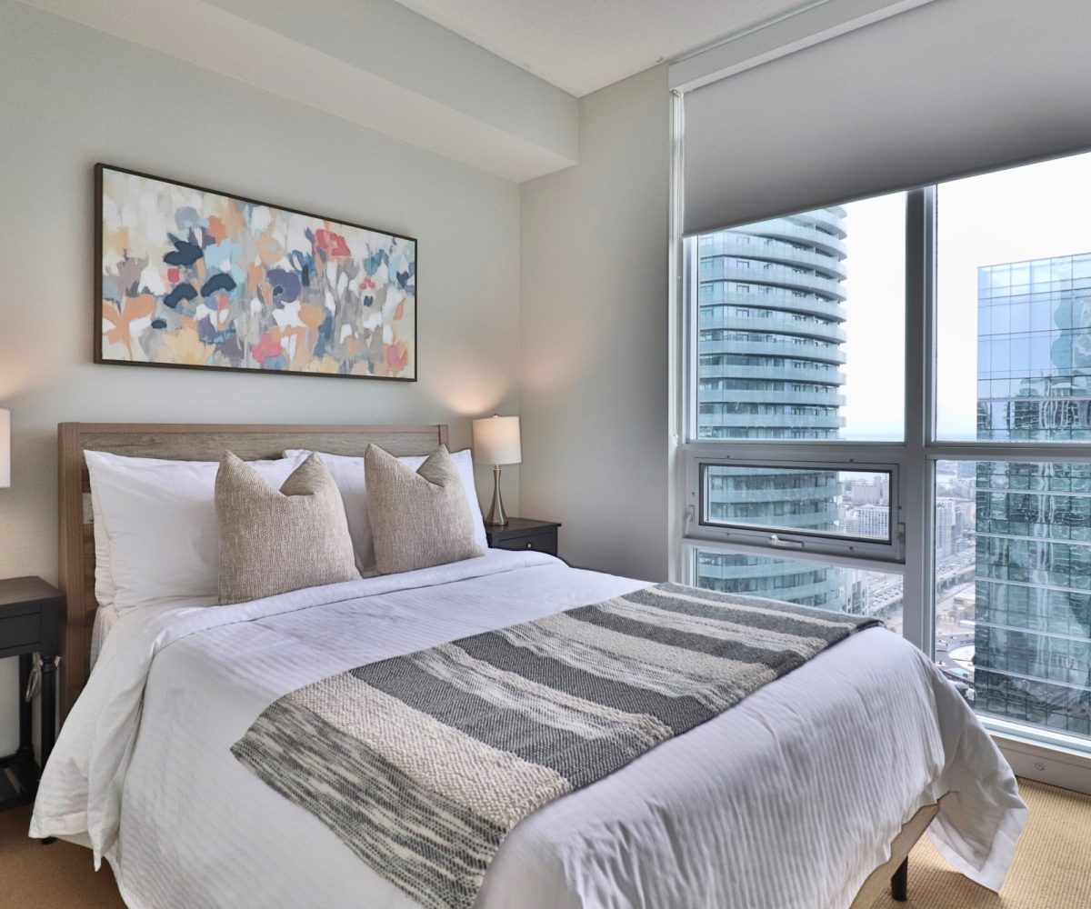 Maple Leaf Square - 65 Bremner Blvd - Furnished Two Bedroom Toronto