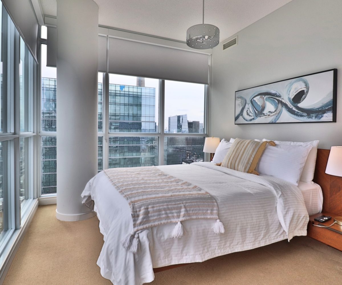 Maple Leaf Square - 65 Bremner Blvd - Furnished Two Bedroom Toronto