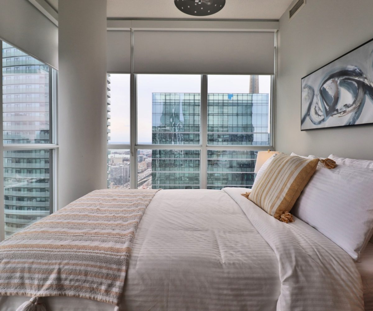 Maple Leaf Square - 65 Bremner Blvd - Furnished Two Bedroom Toronto
