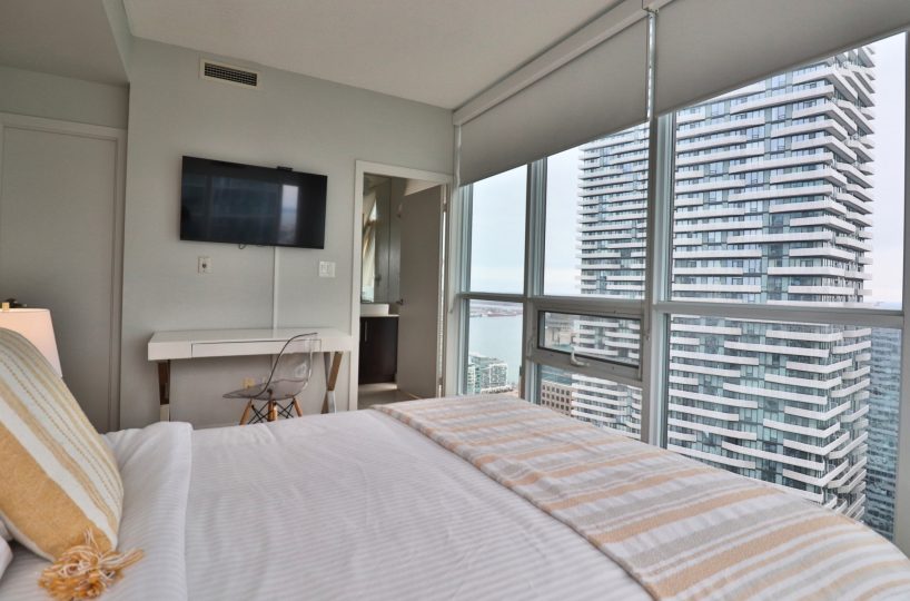 Maple Leaf Square - 65 Bremner Blvd - Furnished Two Bedroom Toronto