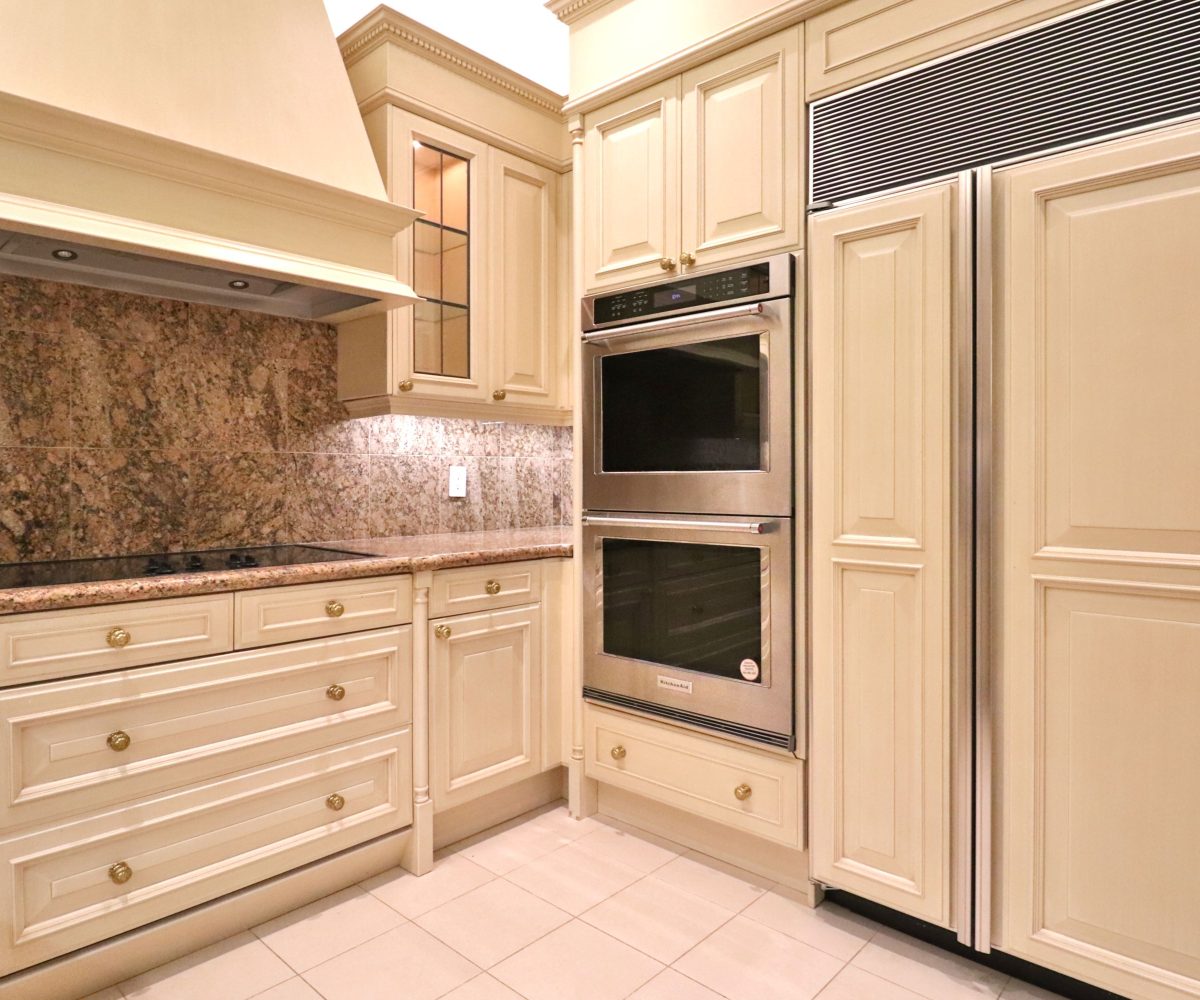 Exclusive 2-bedroom unit for rent at 1 Post Road.
