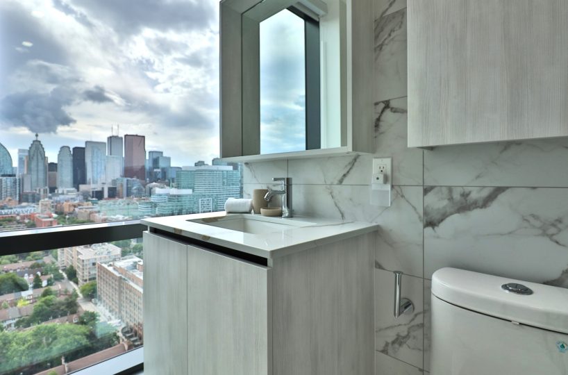 The Goode Condos - 35 Parliament Street - 3 Bedroom Furnished Executive Suite