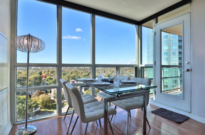 Continental Condos -509 Beecroft - 2 Bedroom Corporate Furnished Rental