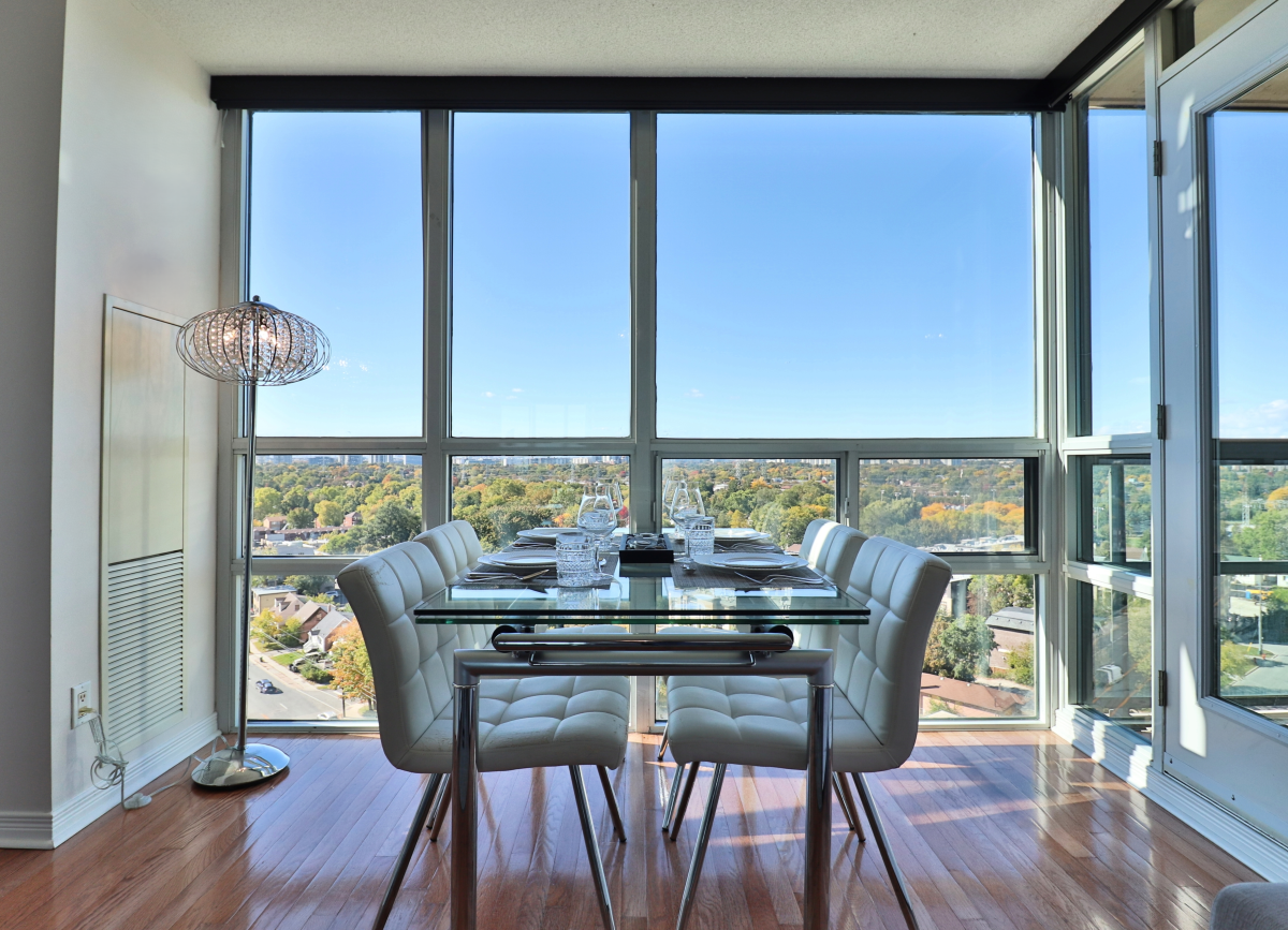 Continental Condos -509 Beecroft - 2 Bedroom Corporate Furnished Rental