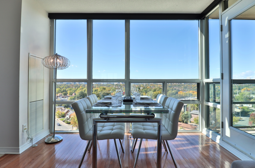 Continental Condos -509 Beecroft - 2 Bedroom Corporate Furnished Rental