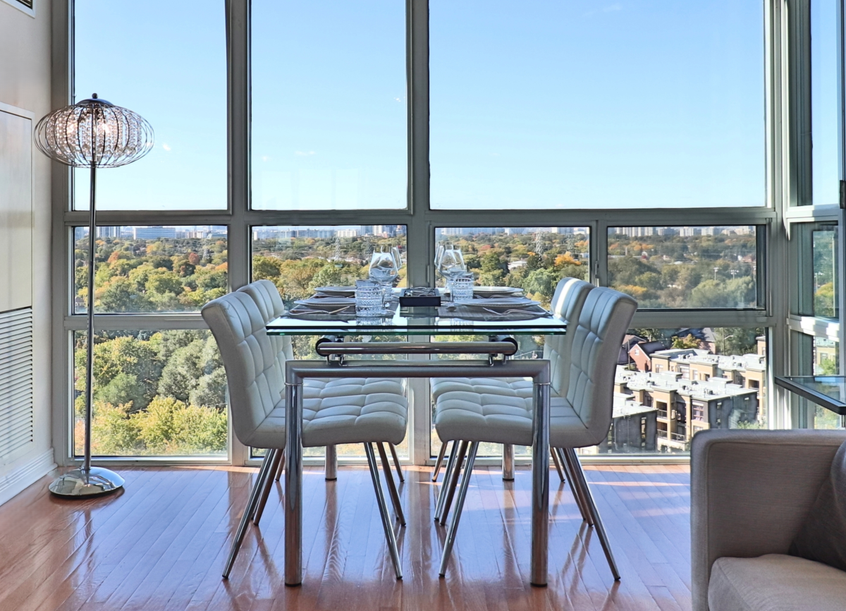 Continental Condos -509 Beecroft - 2 Bedroom Corporate Furnished Rental