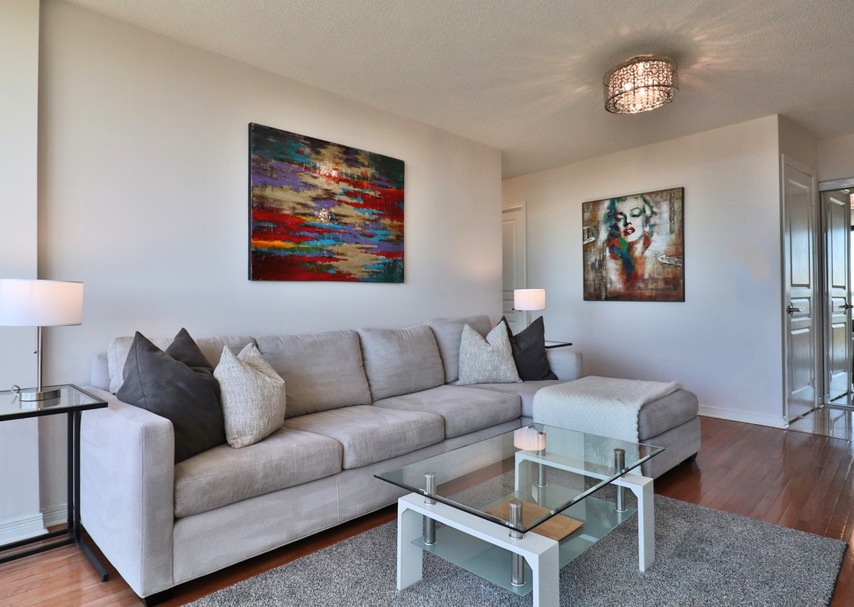 Continental Condos -509 Beecroft - 2 Bedroom Corporate Furnished Rental