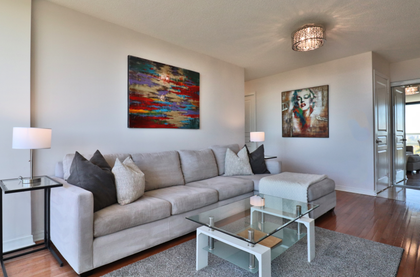 Continental Condos -509 Beecroft - 2 Bedroom Corporate Furnished Rental