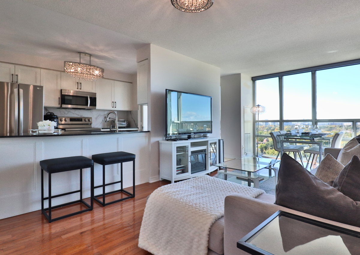 Continental Condos -509 Beecroft - 2 Bedroom Corporate Furnished Rental