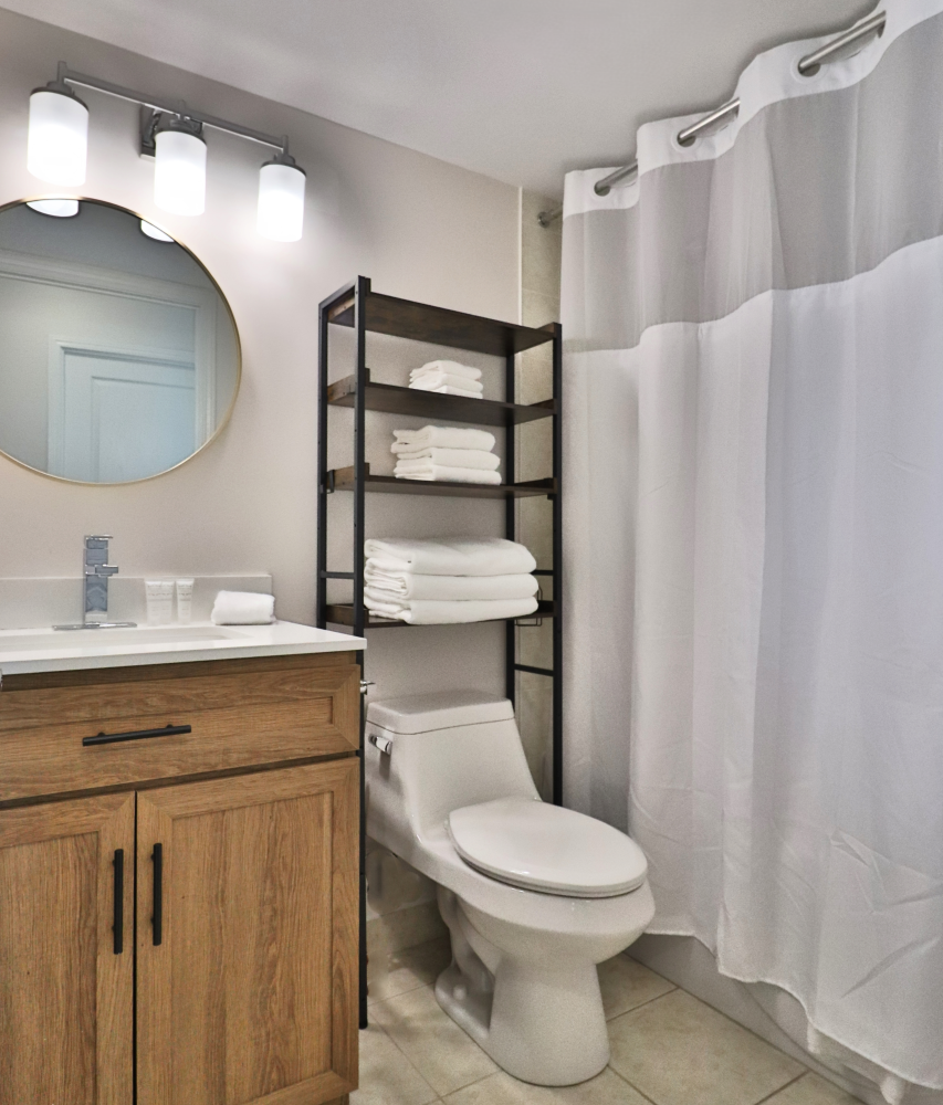 Continental Condos -509 Beecroft - 2 Bedroom Corporate Furnished Rental