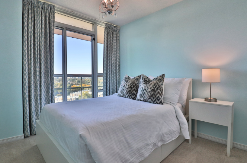Continental Condos -509 Beecroft - 2 Bedroom Corporate Furnished Rental