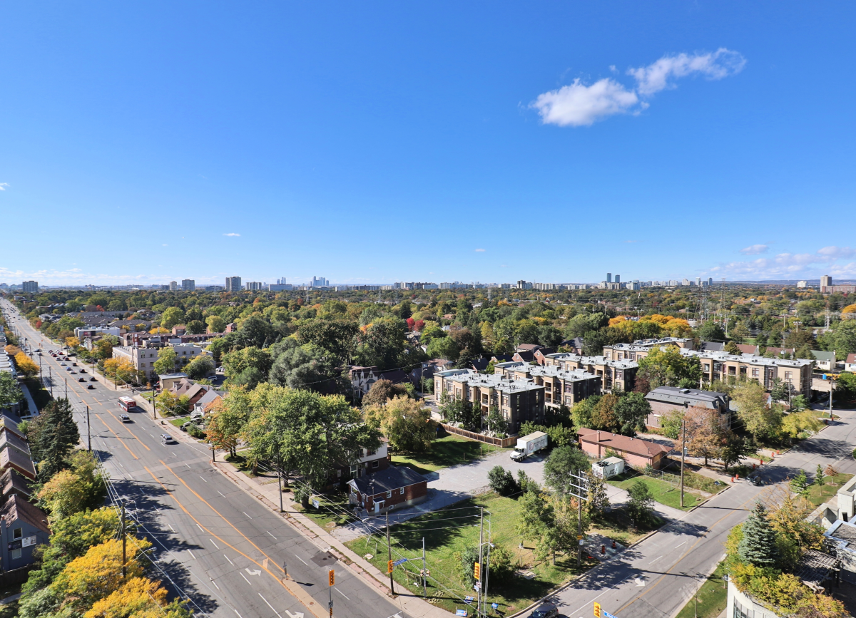 Continental Condos -509 Beecroft - 2 Bedroom Corporate Furnished Rental