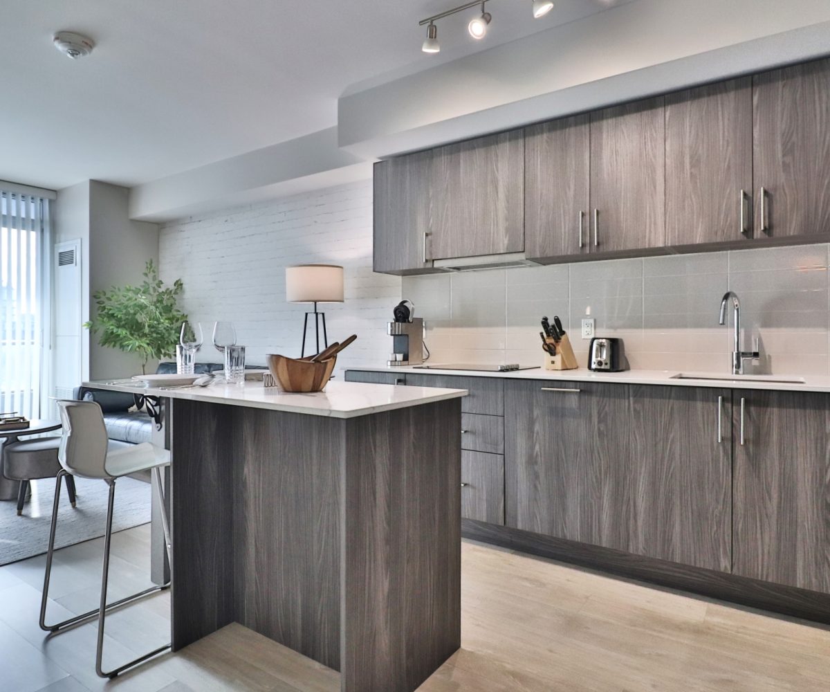 Minto B Side - 27 Bathurst St - Furnished 1 Bedroom + Den