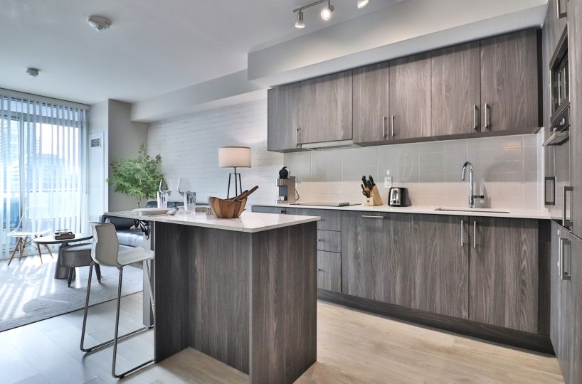 Minto B Side - 27 Bathurst St - Furnished 1 Bedroom + Den