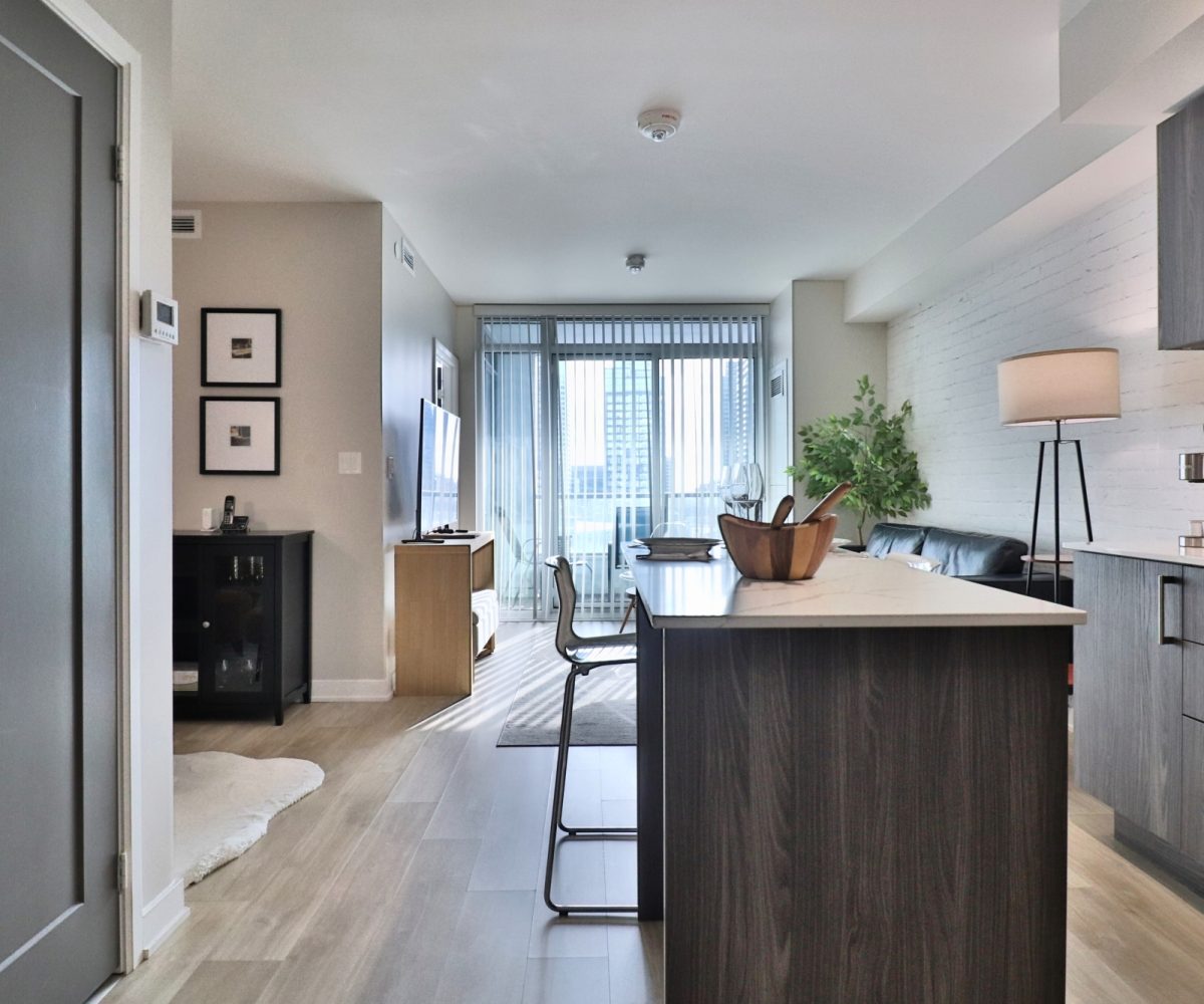 Minto B Side - 27 Bathurst St - Furnished 1 Bedroom + Den