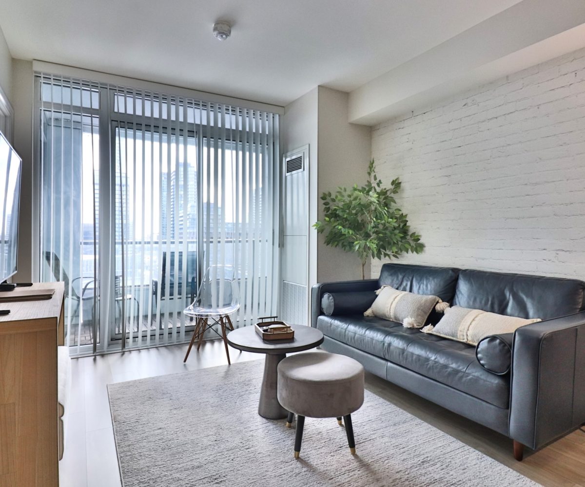 Minto B Side - 27 Bathurst St - Furnished 1 Bedroom + Den