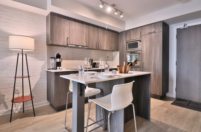 Minto B Side - 27 Bathurst St - Furnished 1 Bedroom + Den