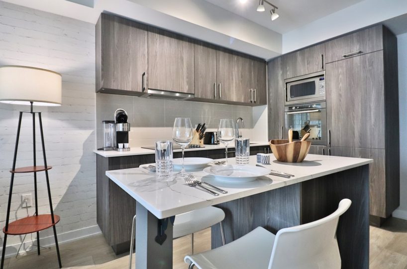Minto B Side - 27 Bathurst St - Furnished 1 Bedroom + Den