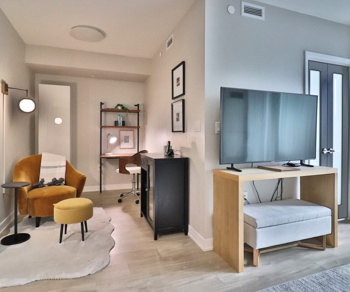 Minto B Side - 27 Bathurst St - Furnished 1 Bedroom + Den
