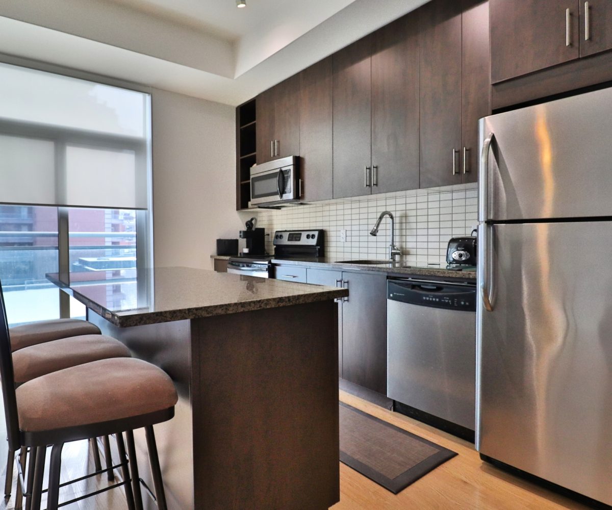 VU - 112 George St - Furnished 1 Bedroom + Den at The VU