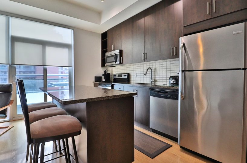 VU - 112 George St - Furnished 1 Bedroom + Den at The VU
