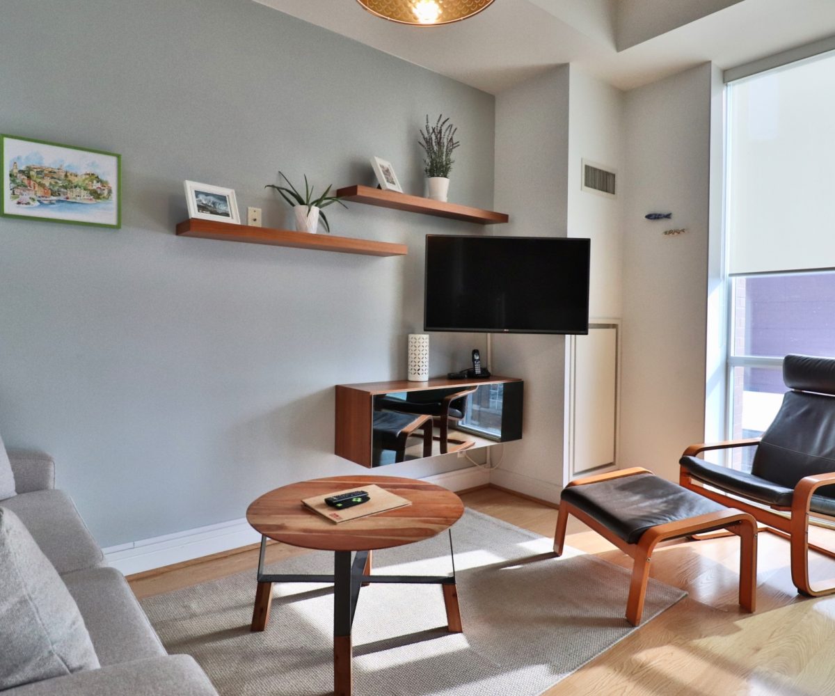 VU - 112 George St - Furnished 1 Bedroom + Den at The VU