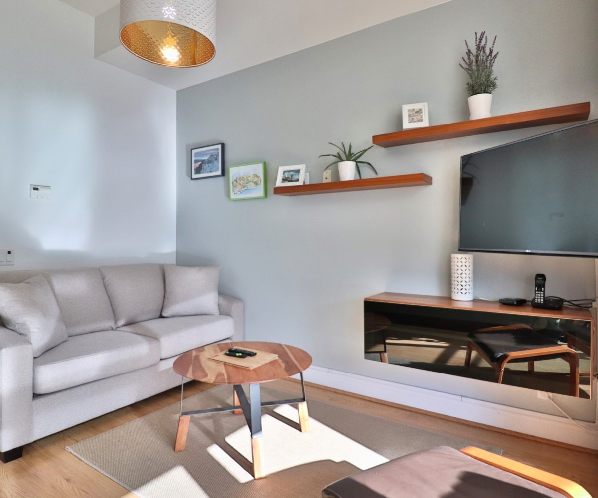 VU - 112 George St - Furnished 1 Bedroom + Den at The VU