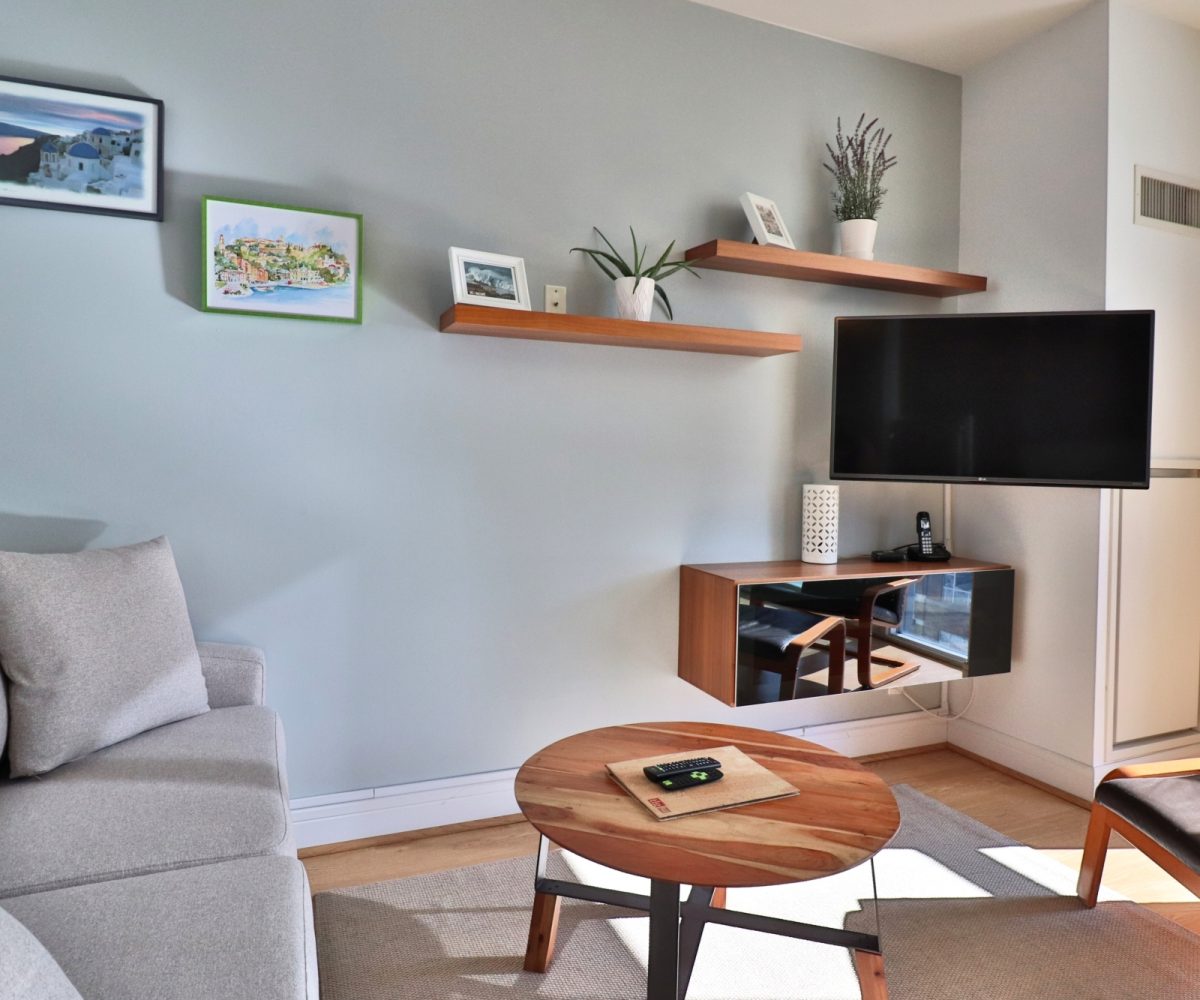 VU - 112 George St - Furnished 1 Bedroom + Den at The VU